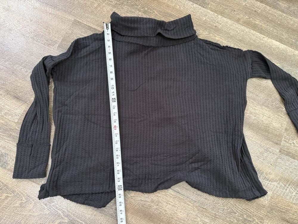 Free People Juicy Black Ribbed Knit Cowl Neck Tunic Top. NWT Small Oversized - Picture 10 of 15